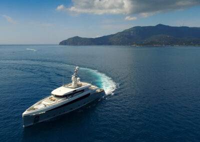 charter motor yacht aslec iv 003